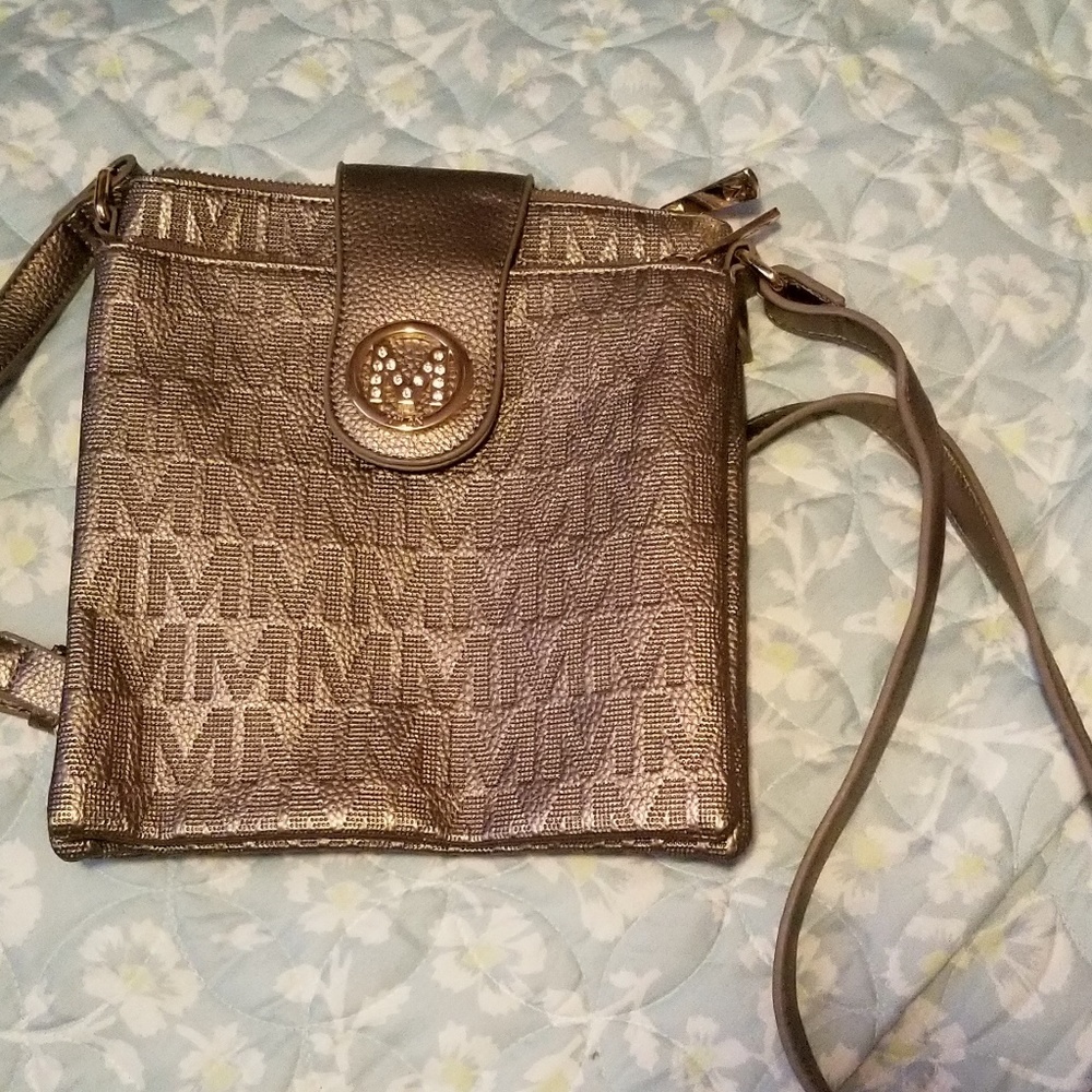 NWOT Champagne/gold Crossbody